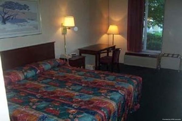 KNIGHTS INN MOREHEAD (Morehead)